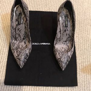 🔴💥 HOST PICK💥DOLCHE &GABBANA LACE PUMPS